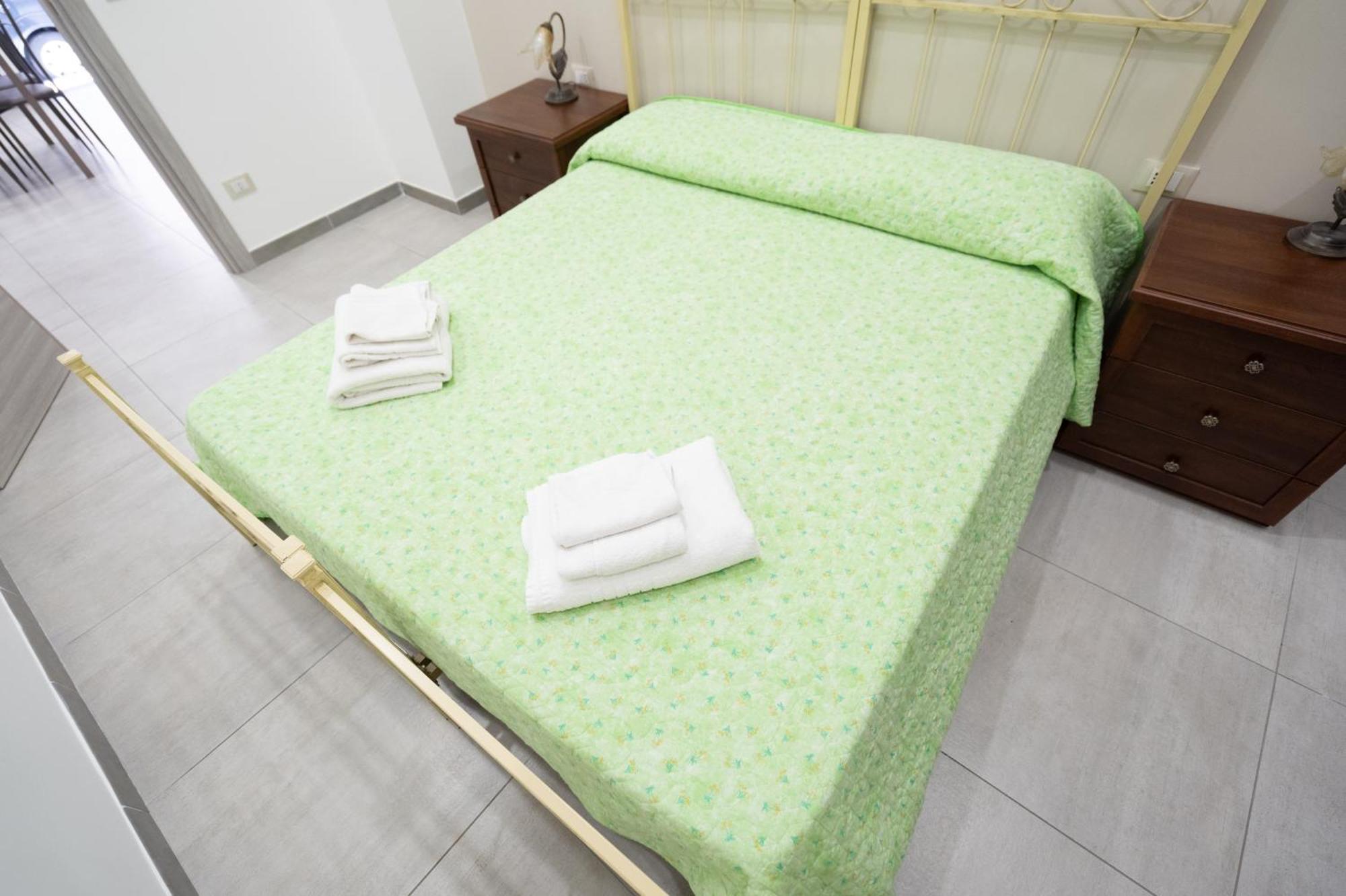 Casa Vacanza Serafino Apartment Catania Exterior photo